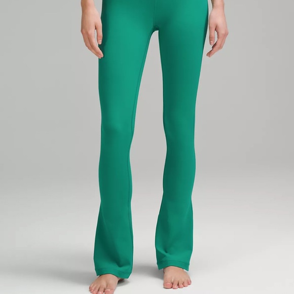 NWT lululemon Align™ High-Rise Mini-Flare Pant
Extra Short - Picture 2 of 5